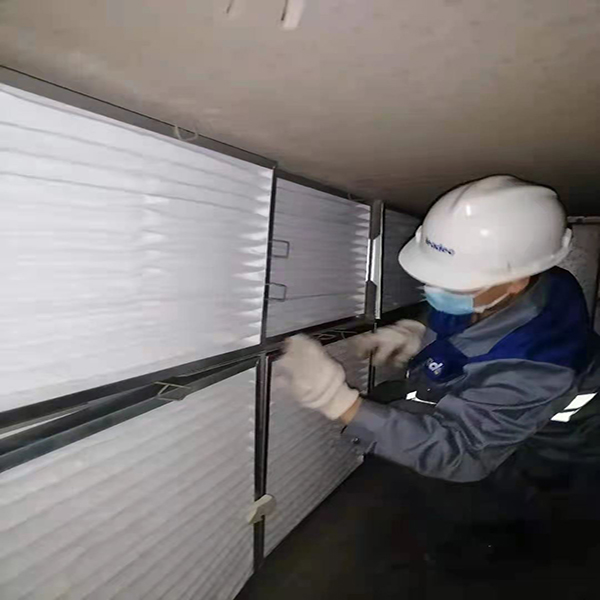 Installation of Laminar ceiling in operating room of a third-class hospital in Chengdu